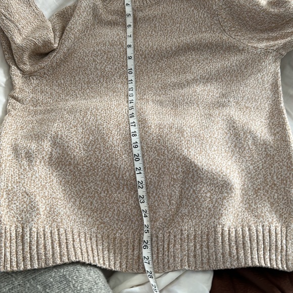 Old Navy long sleeve, mock neck tunic sweater, ladies size XL. Light brown. - Picture 7 of 8